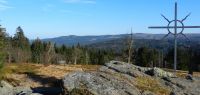09 auf der horizontlinie verlaeuft die grenze - der turm am mittagsberg diente zur grenzueberwachung